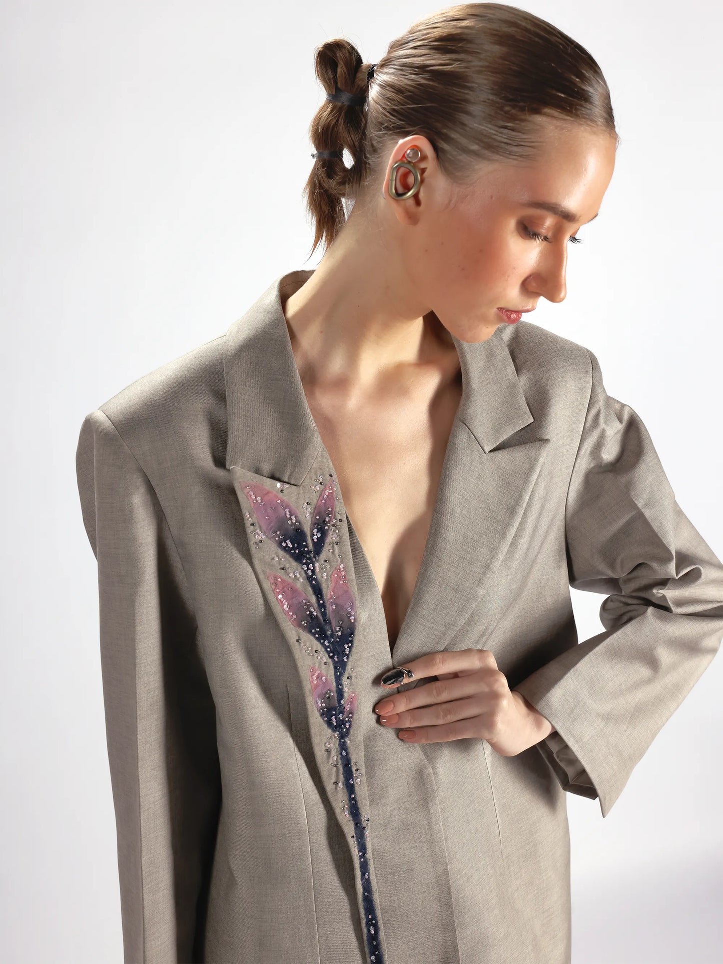 Hanging Lapel Embroidered Blazer
