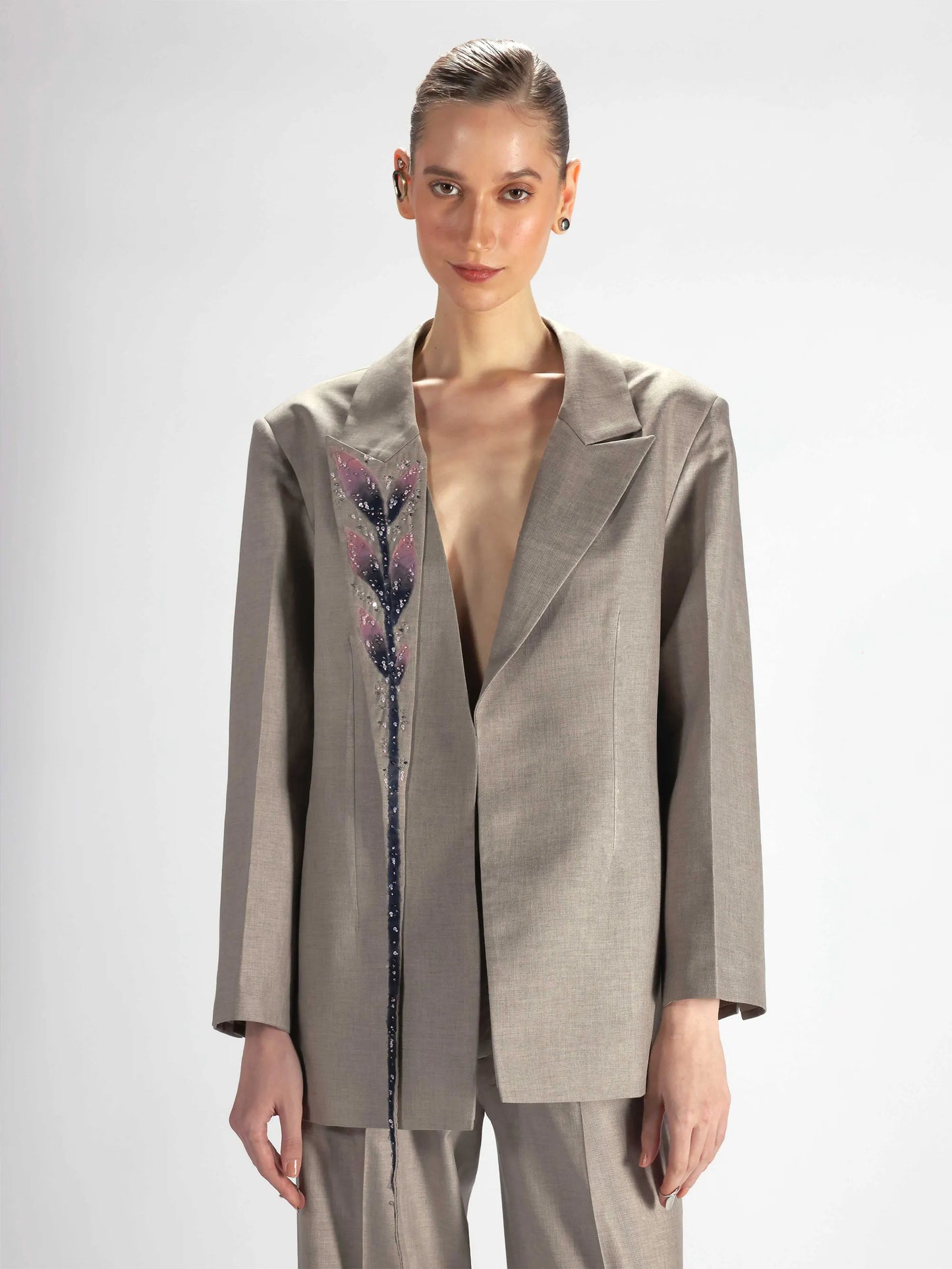 Hanging Lapel Embroidered Blazer