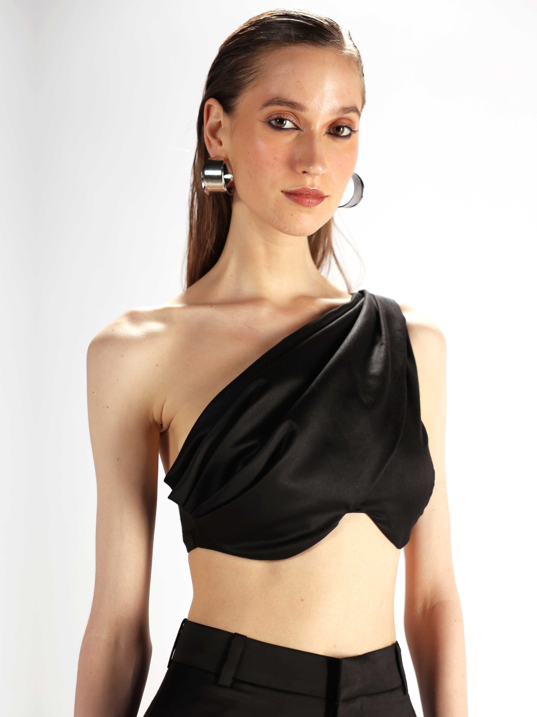 Noire Underwire Top
