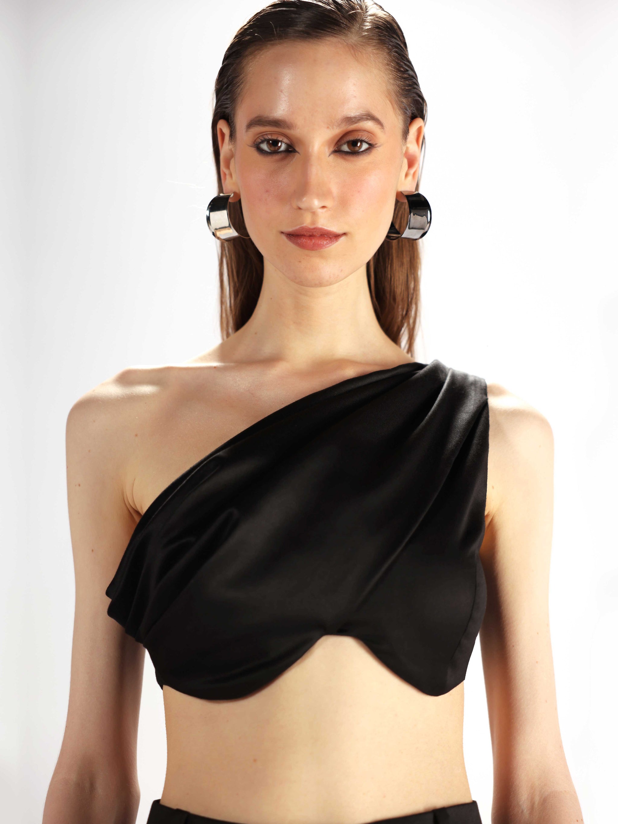 Noire Underwire Top