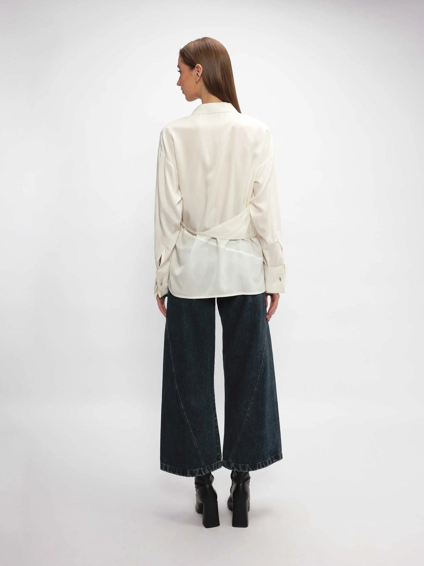 Lady In White Aloe Vera Shirt