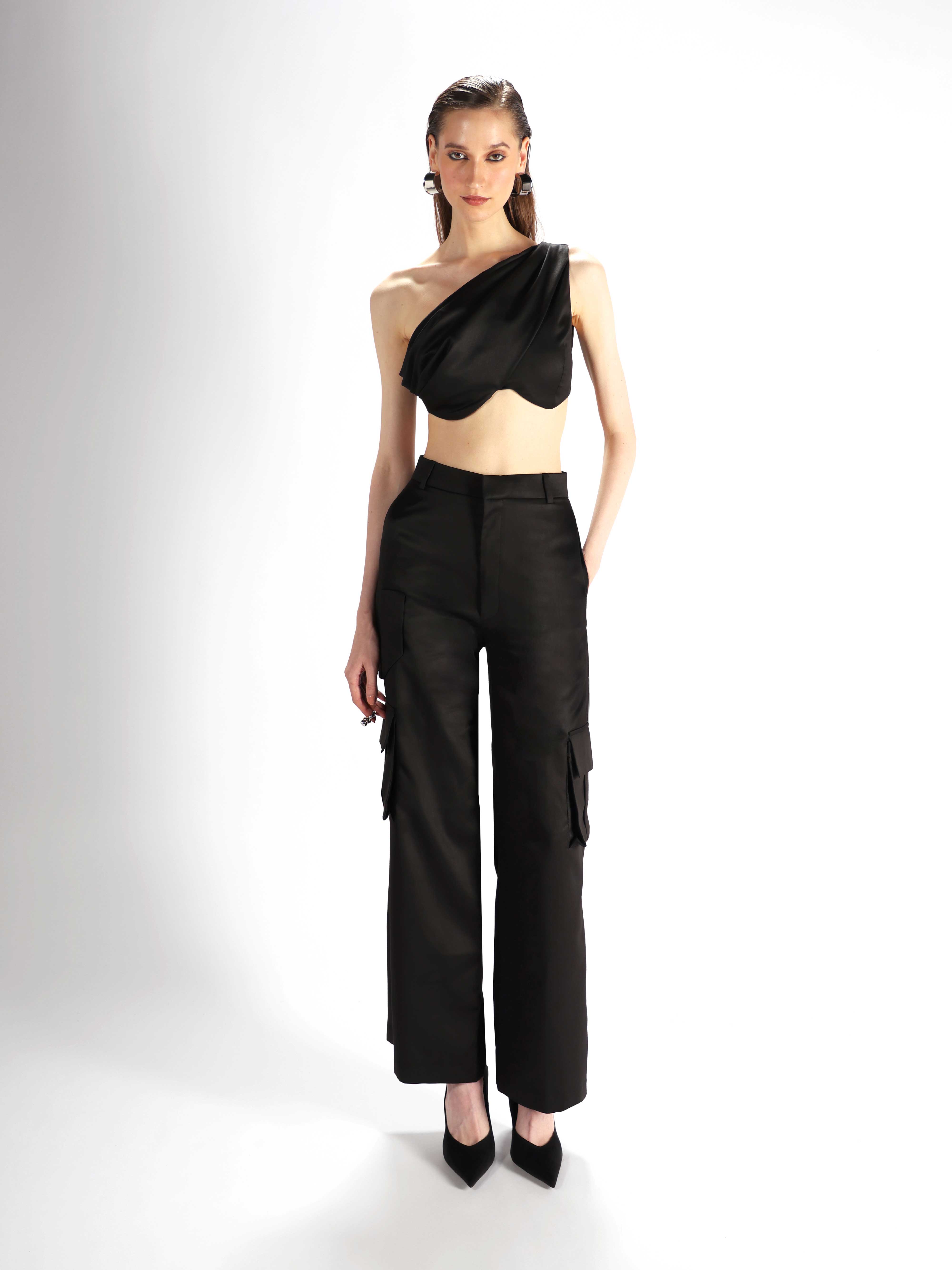 Noire Underwire Top