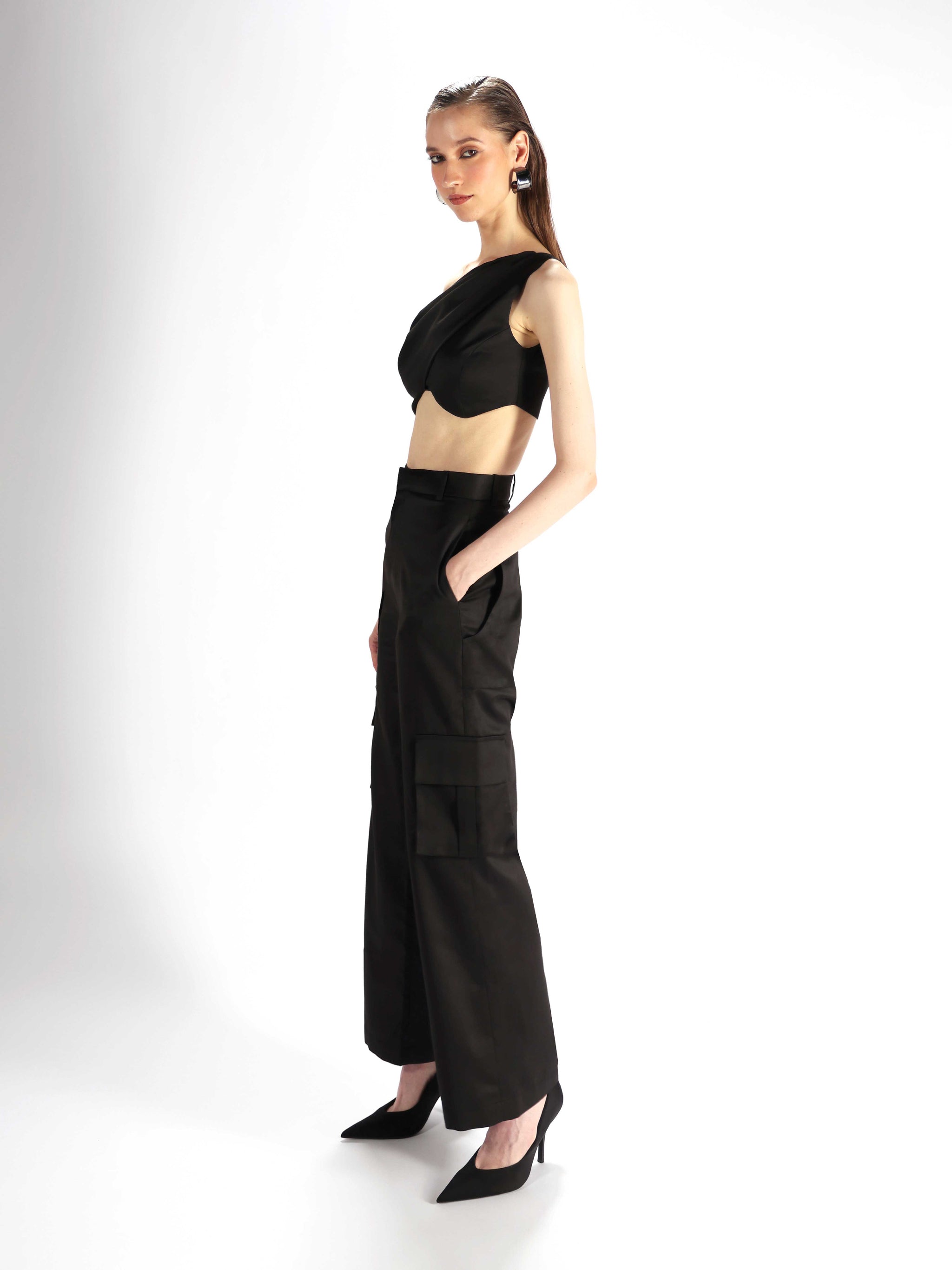 Noire Underwire Top